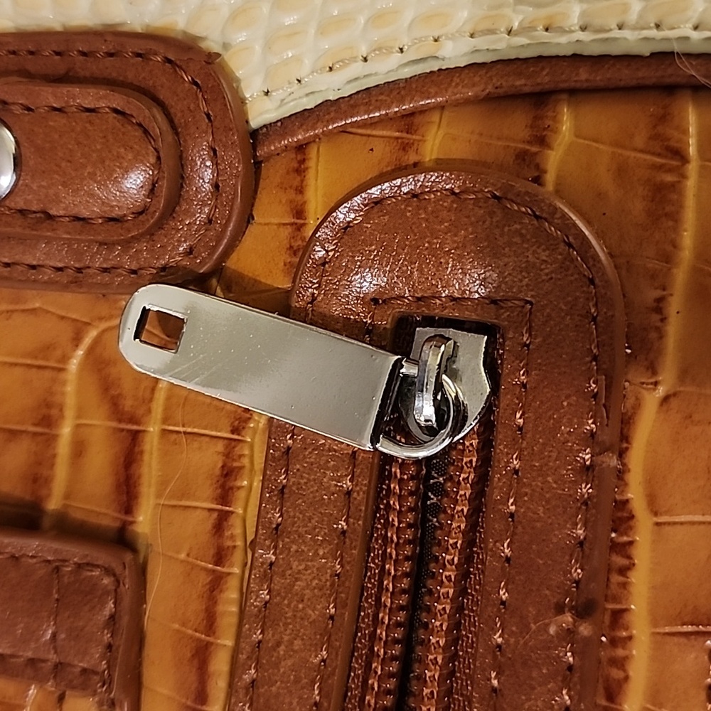 Purse - Picture 9 of 13